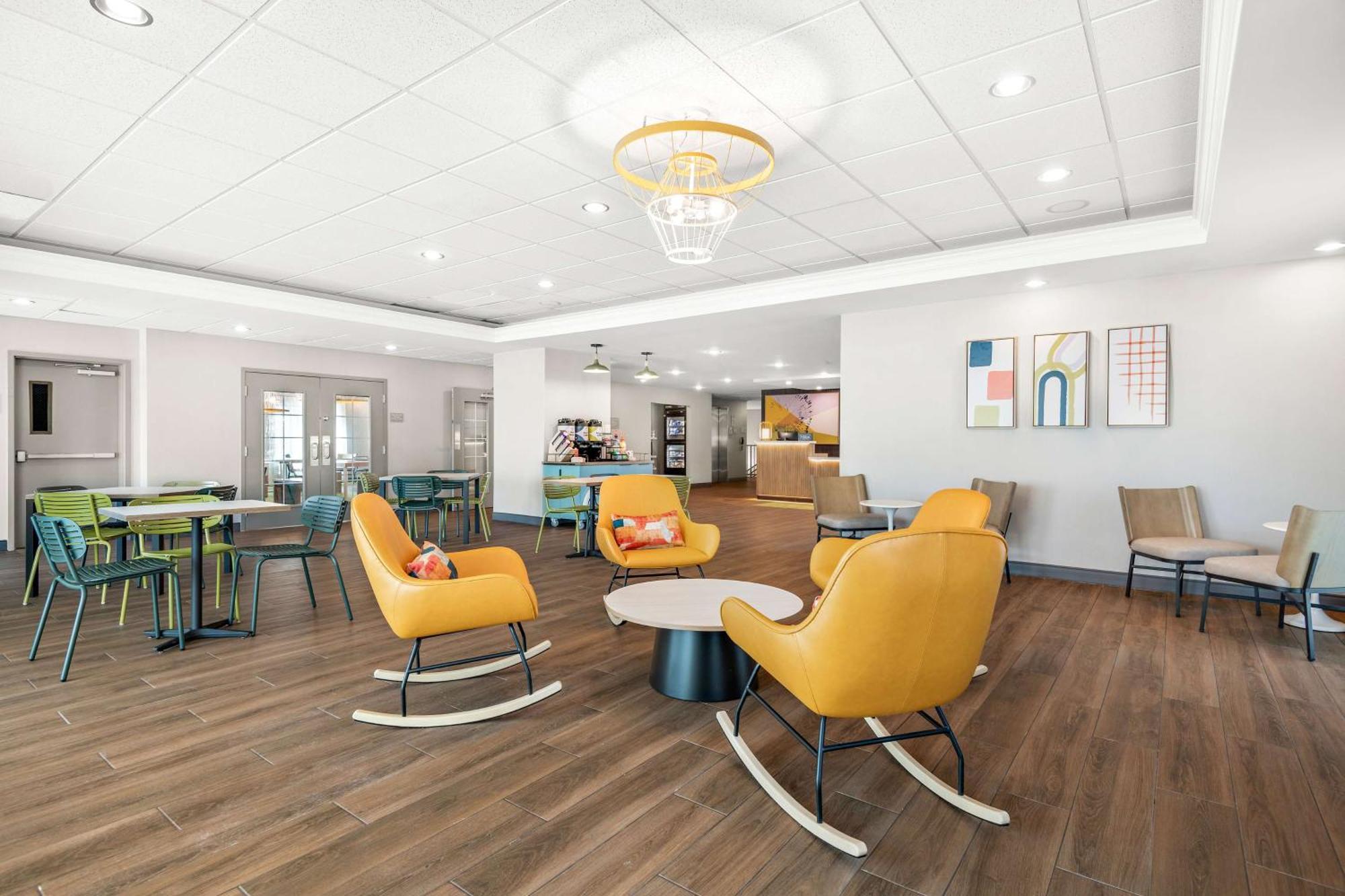Spark By Hilton Exton Luaran gambar
